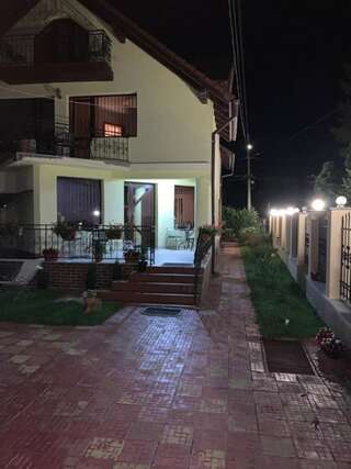 Гостевой дом Pensiunea M&M Бран-1